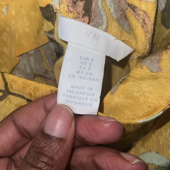 NWT H&M Blouse size Small - Picture 4 of 6